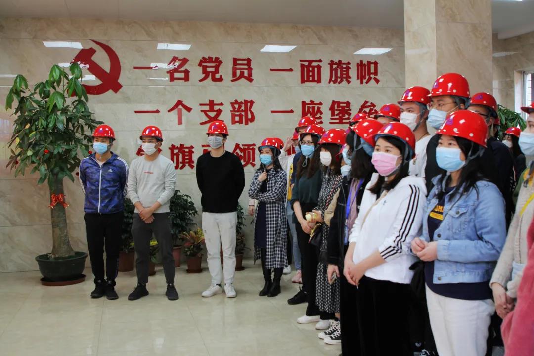 ܼ������������ɲ���������������ѵ��ѧԱݰ����˾���е�������